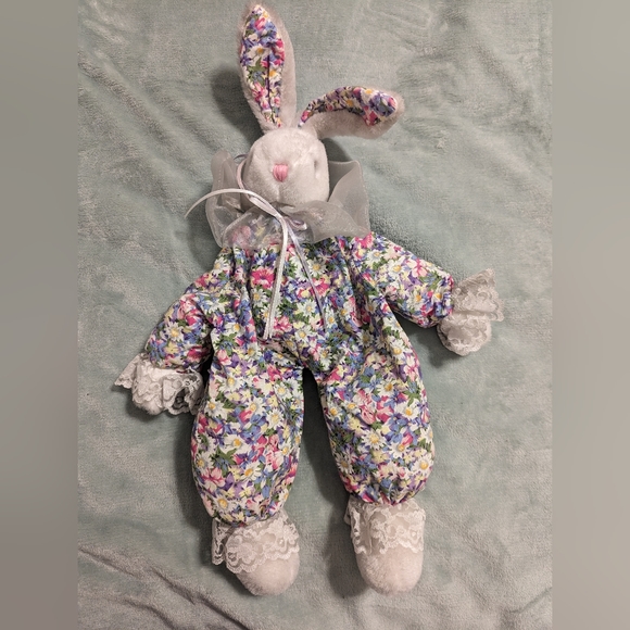 Vintage DanDee Bunny Rabbit calico Floral - Picture 1 of 6